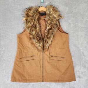 Stunning Donna Salyers Fabulous Furs Vest Womens Size XL Zip Front Quilt Lining